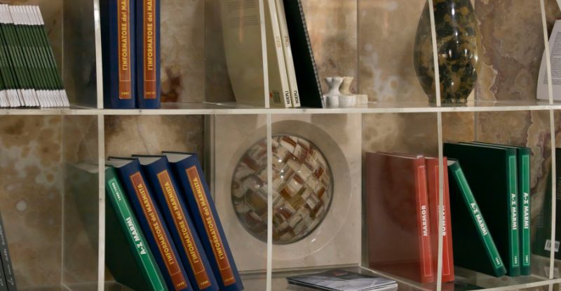 Lavori Libreria in marmo e onice a San Lorenzello