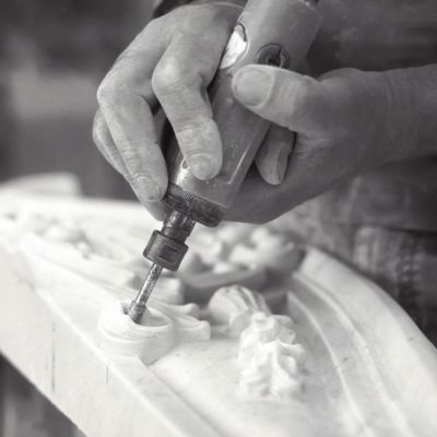 Chi siamo Elemento di arte sacra in pietra naturale realizzato nel Sannio